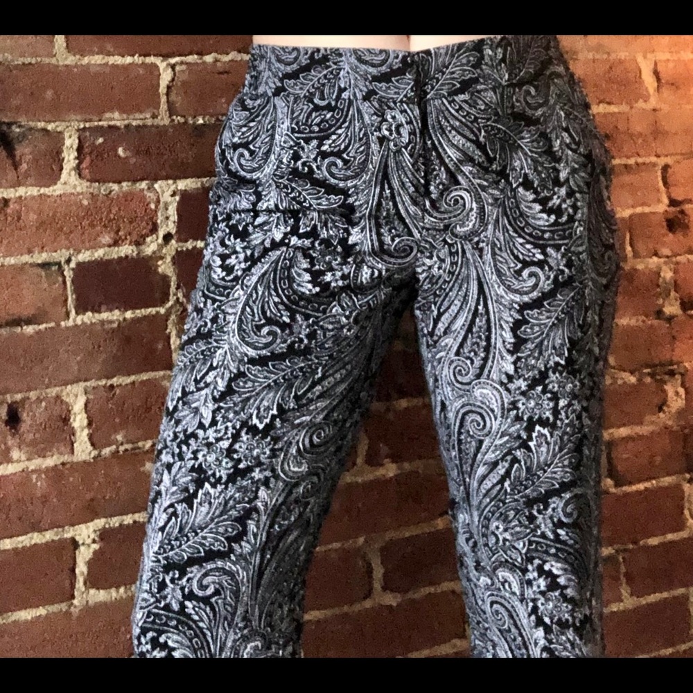 New York & Company blue/white paisley pants